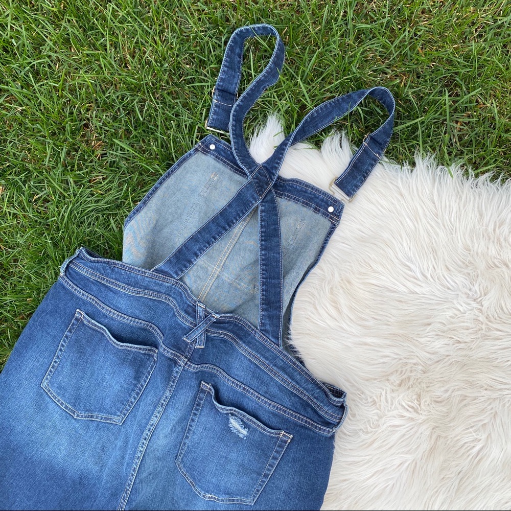 Torrid EUC distressed overalls 22 - Picture 6 of 9